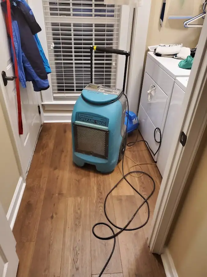 Commercial dehumidifier deployed for Crawl Space Restoration in Wasco